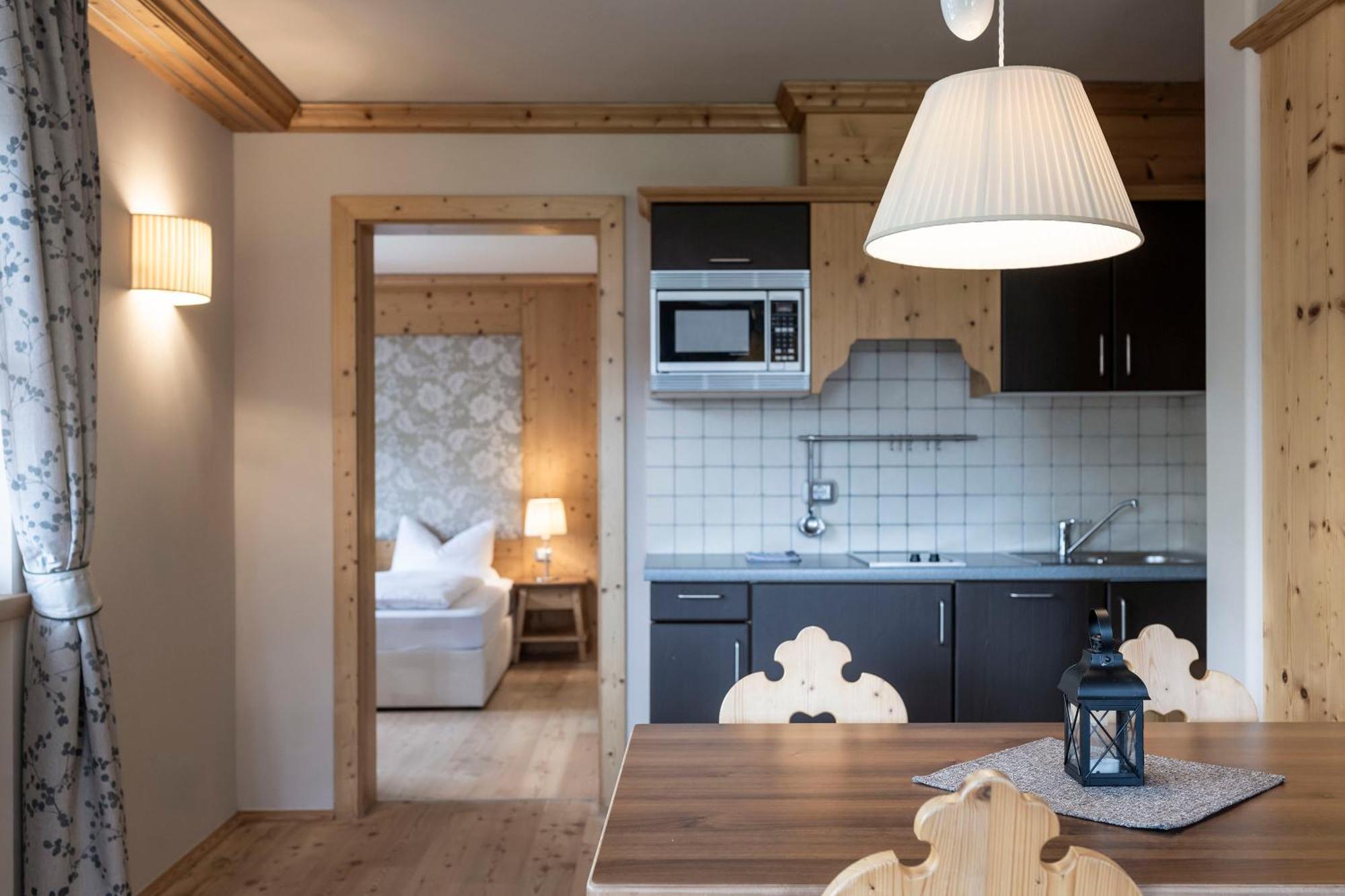 Post Alpina - Family Mountain Aparthotel Innichen