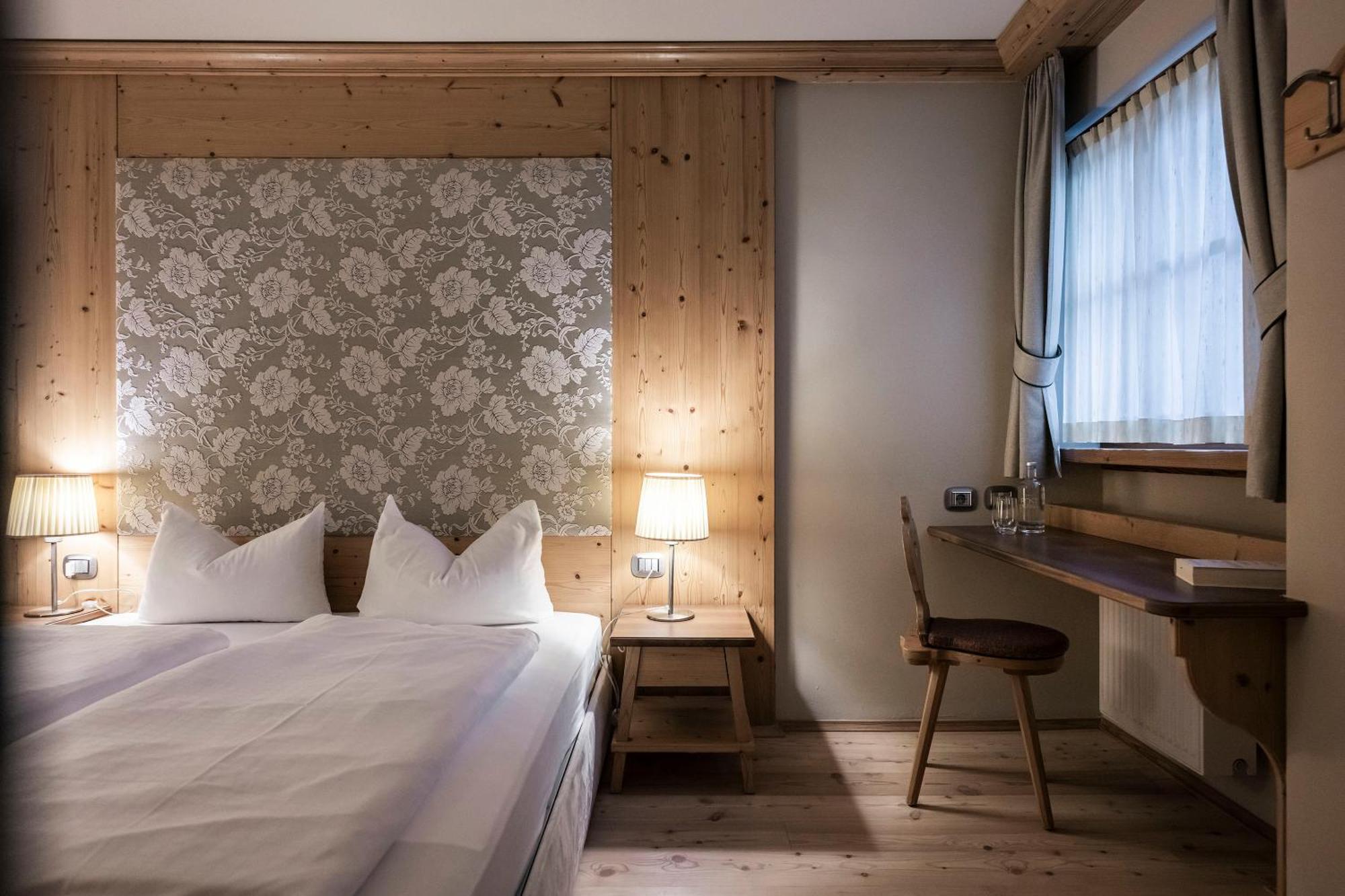 Post Alpina - Family Mountain Aparthotel Innichen